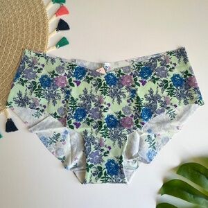 Victoria’s Secret No Show Hiphugger Panty Misty Jade Floral Large NEW